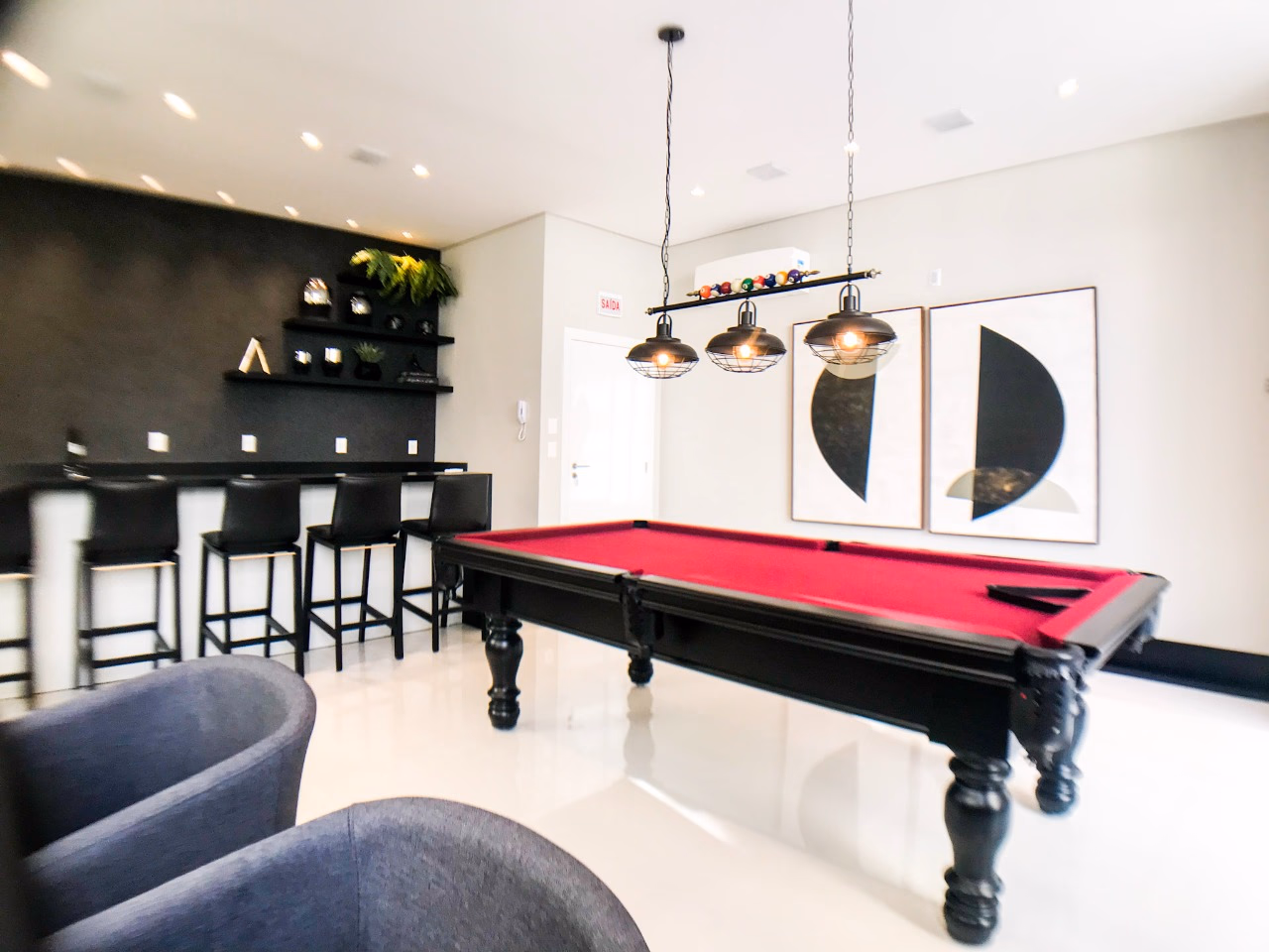 Apartamento frente avenida a venda no Villa de Siena em Meia Praia, Itapema
