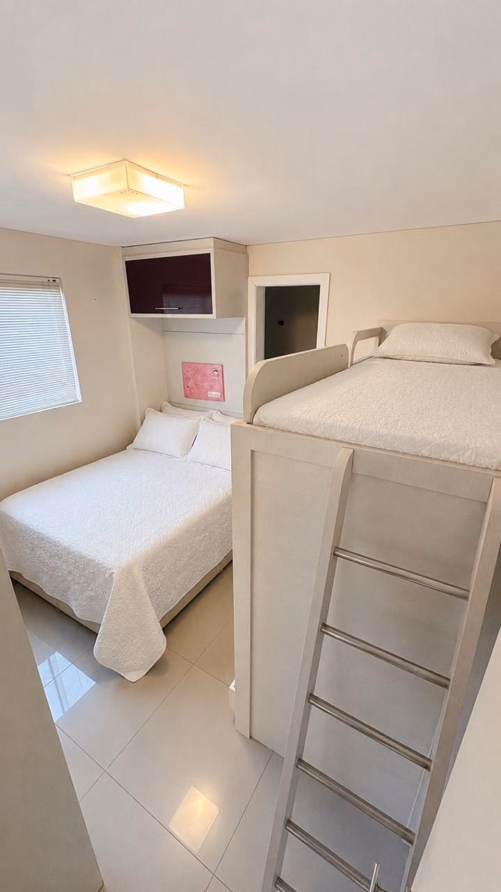 Apartamento 2 suítes em Meia Praia — Meia Praia, Itapema