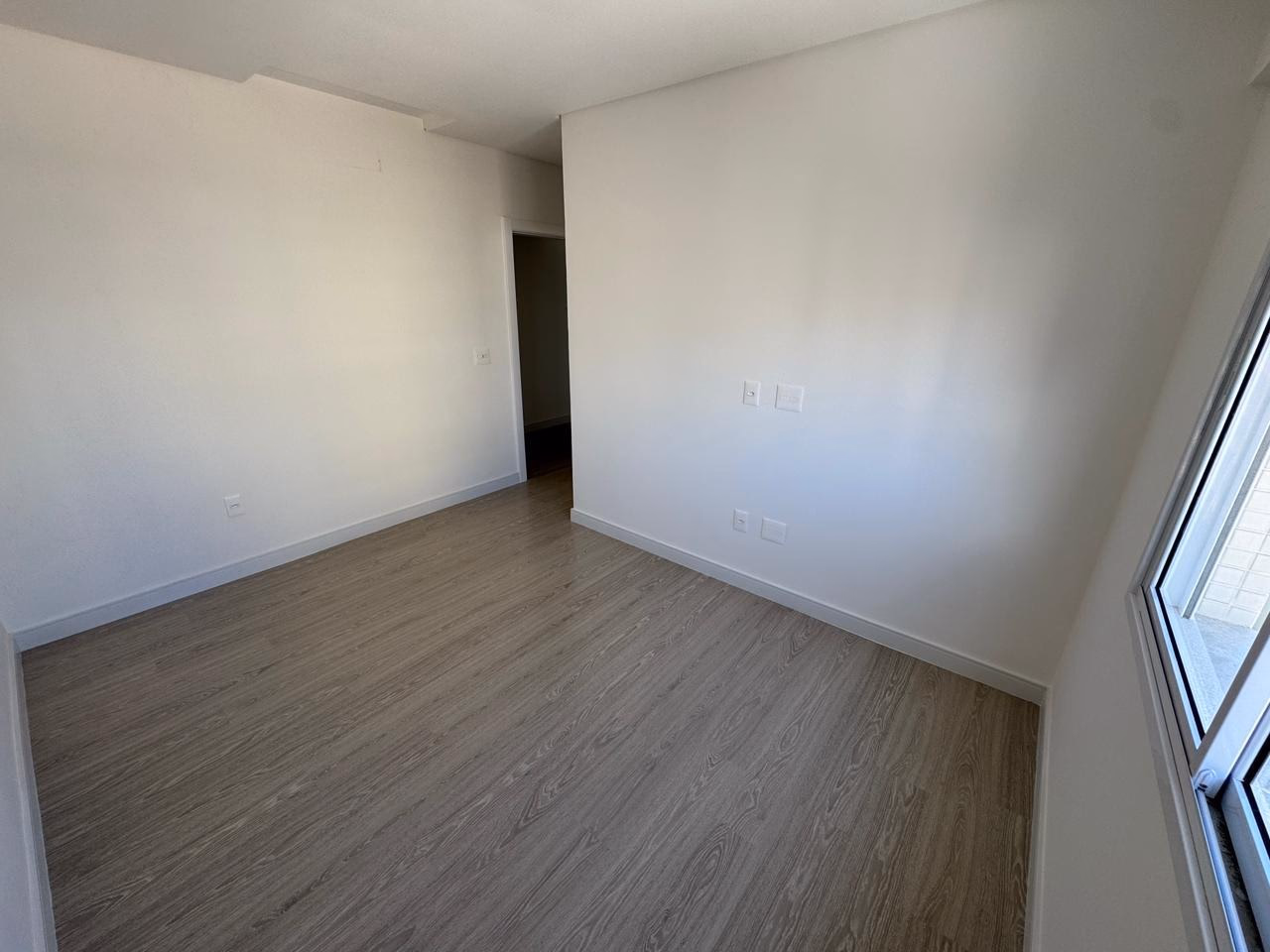 Apartamento 4 suítes em Meia Praia — Meia Praia, Itapema