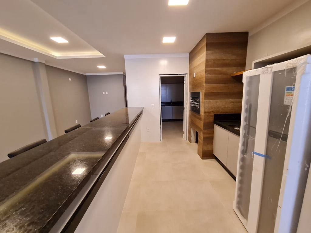 Apartamento a venda em Meia Praia (17)