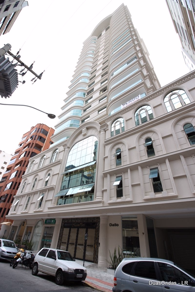 Maison Paris Residence — Meia Praia