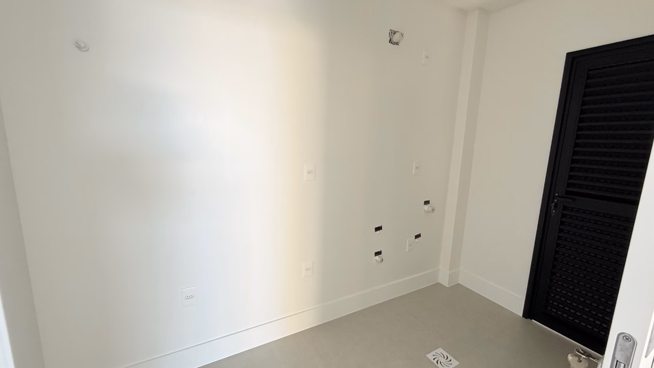 Apartamento 4 suítes em Meia Praia — Meia Praia, Itapema