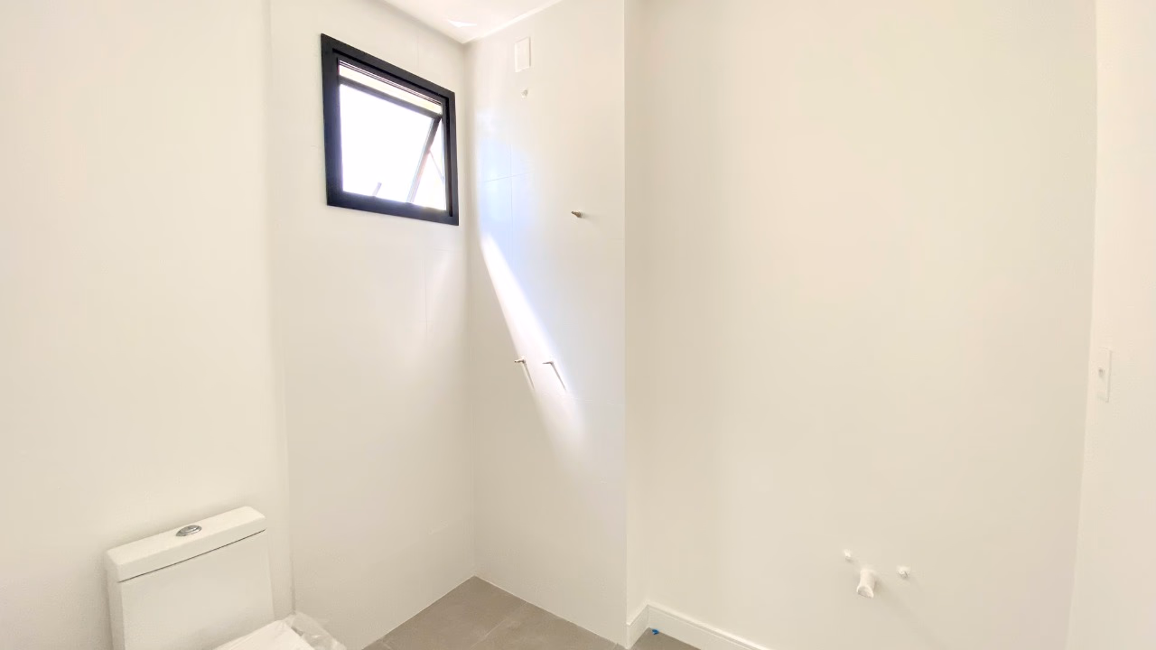 Apartamento 3 suítes em Meia Praia — Meia Praia, Itapema