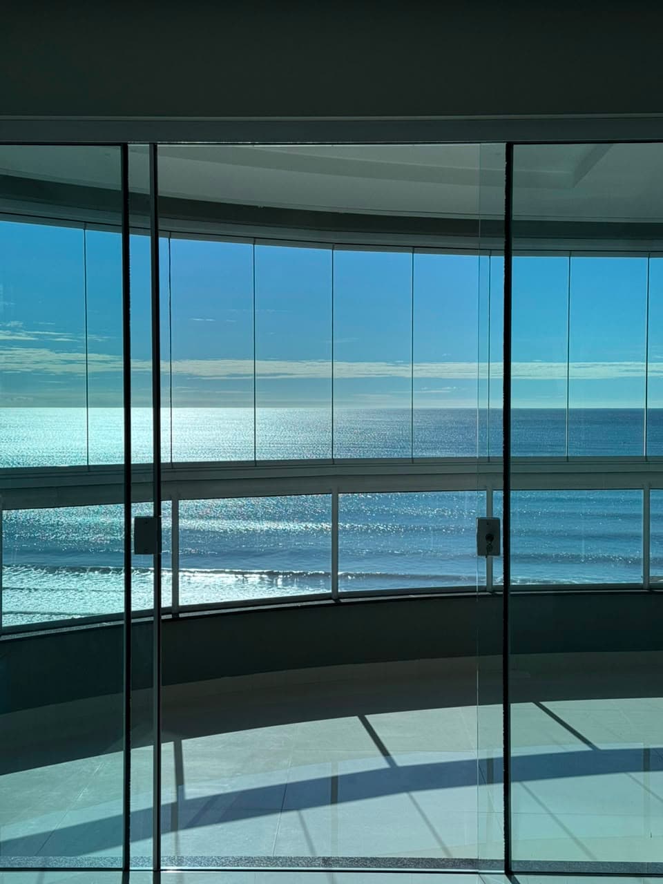 Apartamento 4 suítes em Meia Praia — Meia Praia, Itapema
