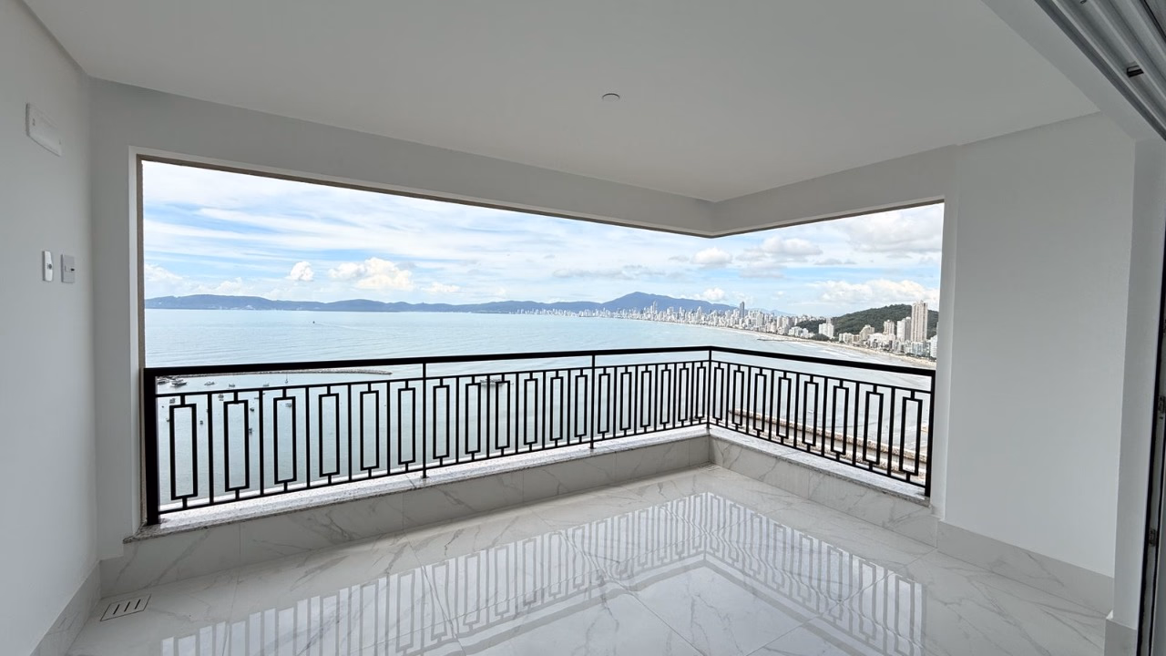 Apartamento 3 suítes em Canto da Praia — Canto da Praia
