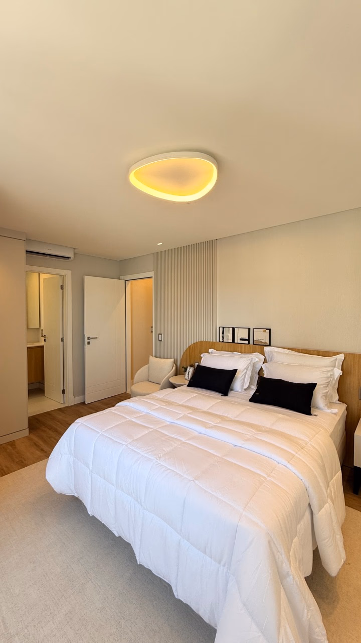 Apartamento 3 suítes em Meia Praia — Meia Praia, Itapema