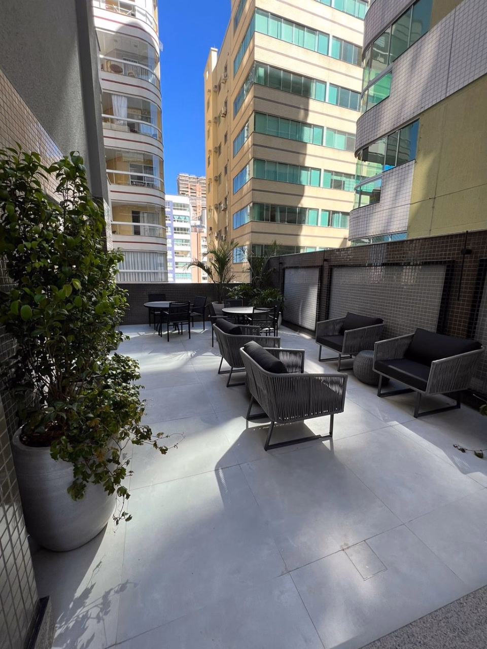Apartamento 3 quartos em Meia Praia — Meia Praia, Itapema