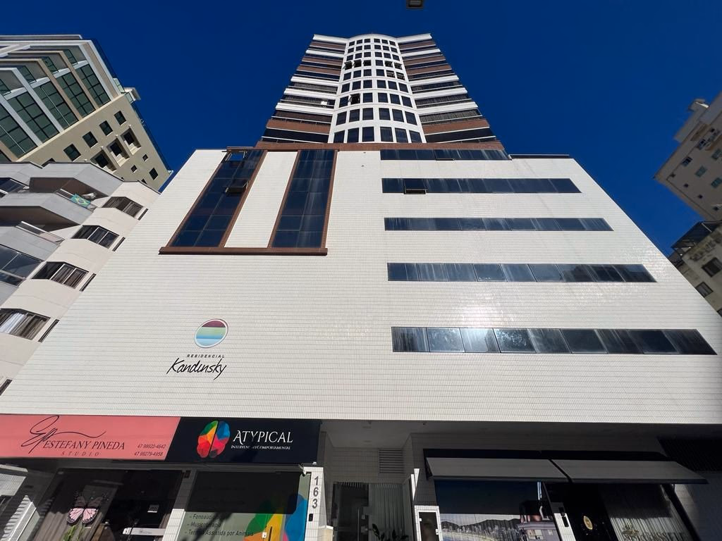 Kandinsky Residencial — Meia Praia