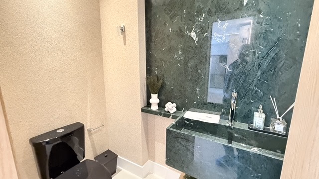Apartamento 3 suítes em Meia Praia — Meia Praia, Itapema