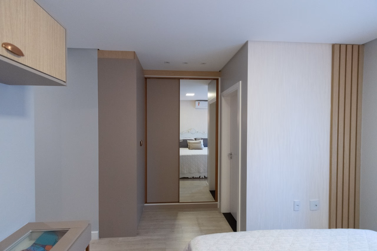 Apartamento 3 suítes em Meia Praia — Meia Praia, Itapema