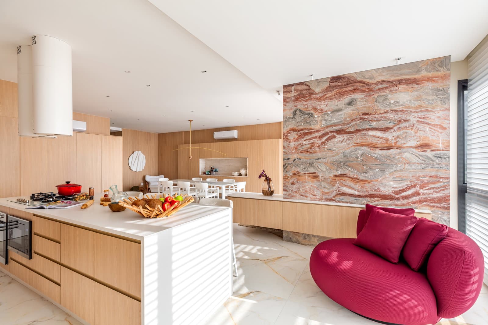Apartamento 4 suítes em Meia Praia — Meia Praia, Itapema