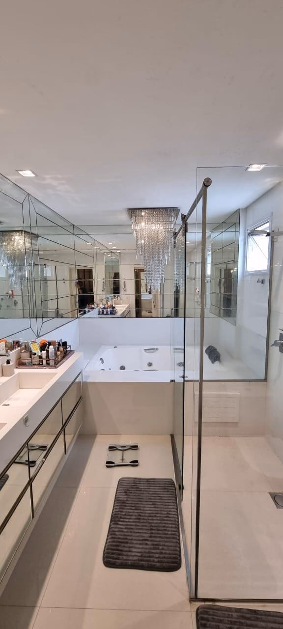 Apartamento 4 suítes em Meia Praia — Meia Praia, Itapema