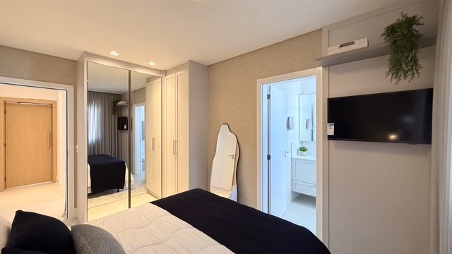 Apartamento 3 suítes em Meia Praia — Meia Praia, Itapema