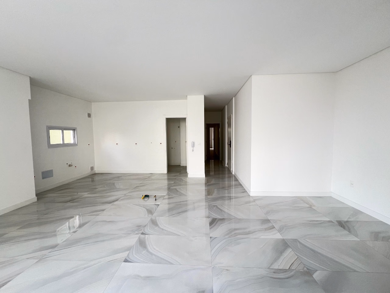 Apartamento 4 suítes em Meia Praia — Meia Praia, Itapema