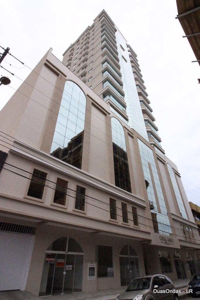 Coral Gables Residencial — Meia Praia