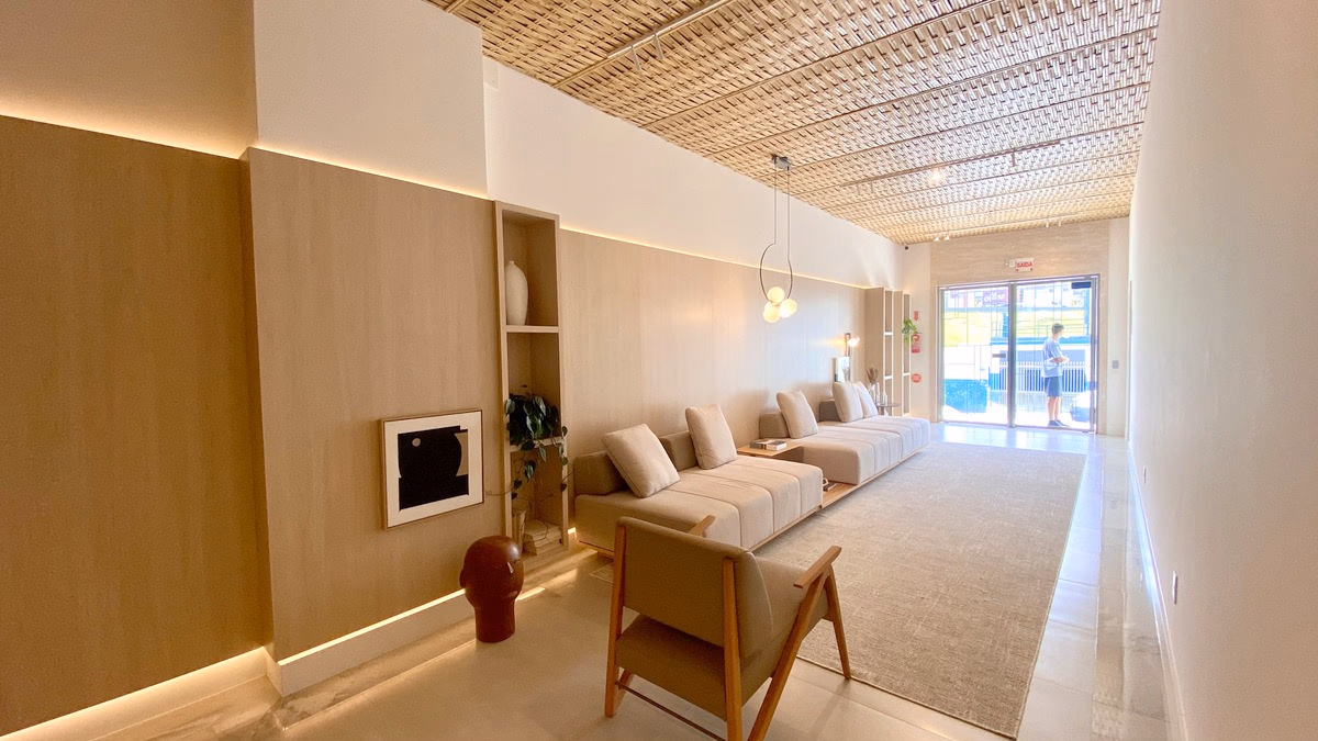 Apartamento a venda na Meia Praia em Itapema-SC (85)