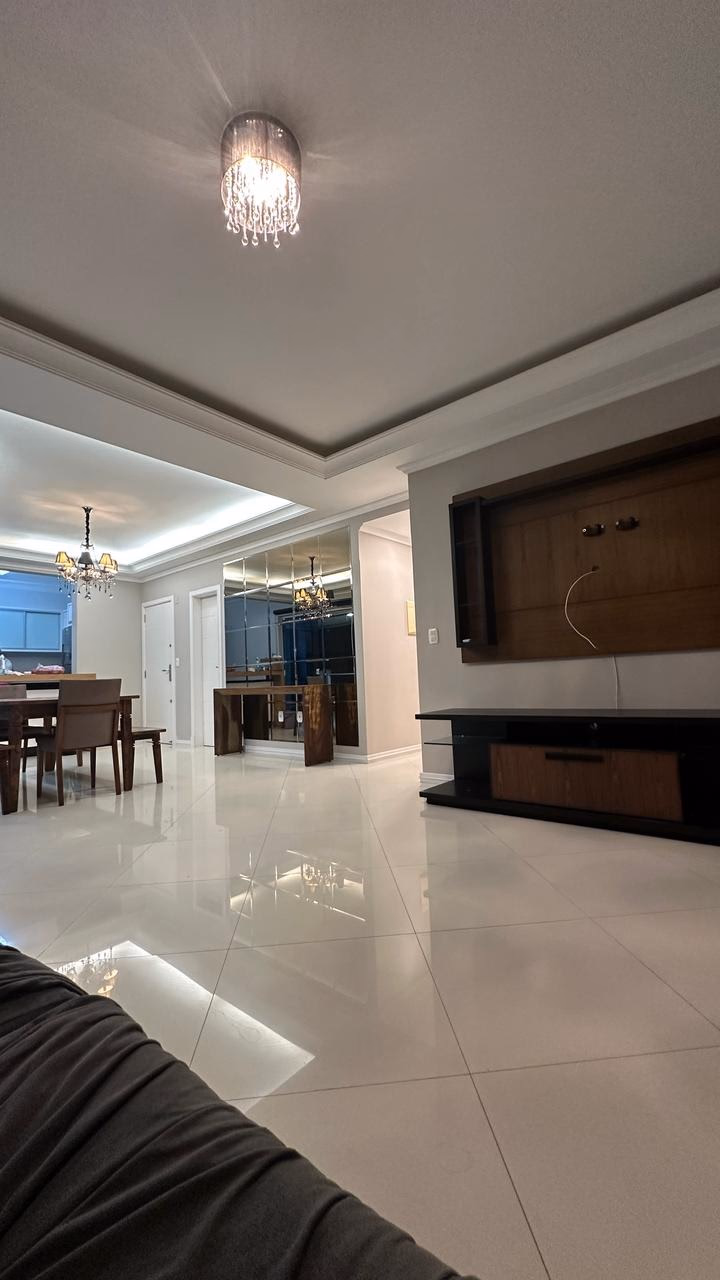 Apartamento 4 suítes em Meia Praia — Meia Praia, Itapema