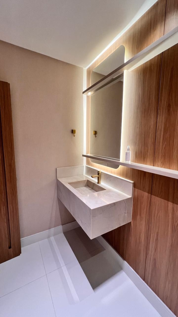 Apartamento 4 suítes em Meia Praia — Meia Praia, Itapema