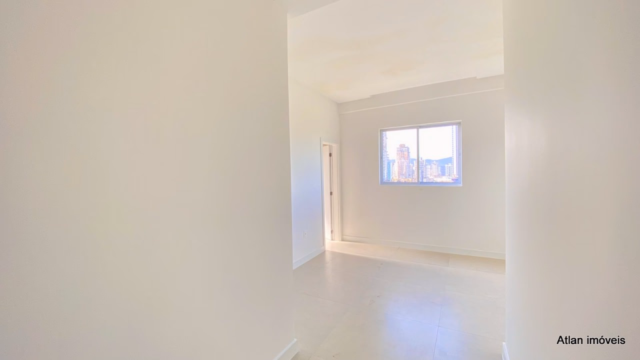 Apartamento 3 suítes em Meia Praia — Meia Praia, Itapema