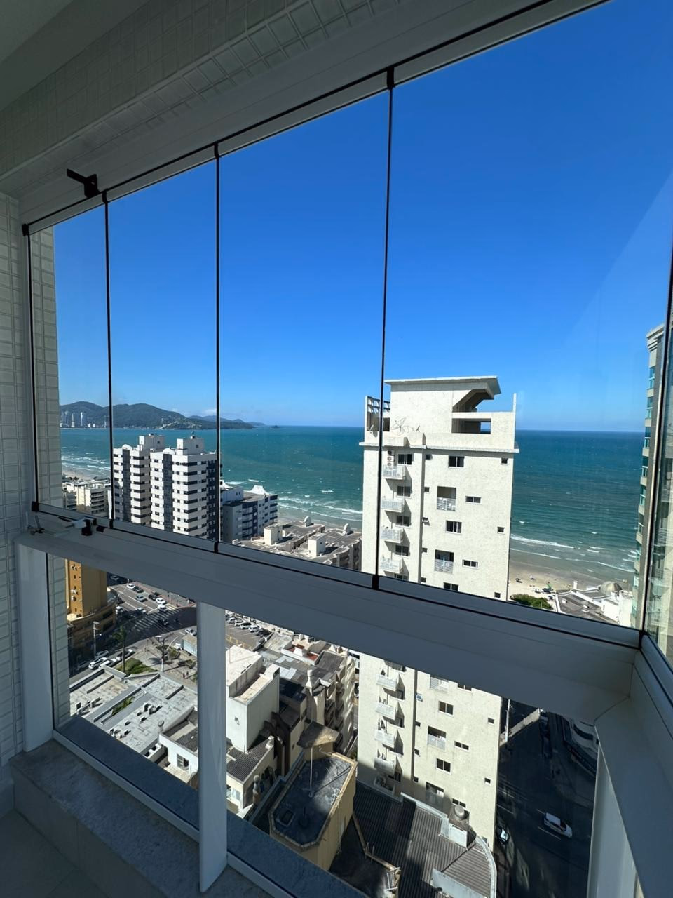 Apartamento 4 suítes em Meia Praia — Meia Praia, Itapema