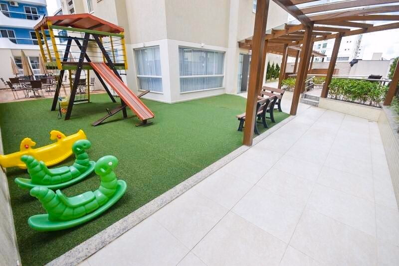 Apartamento a venda em Meia Praia, Itapema