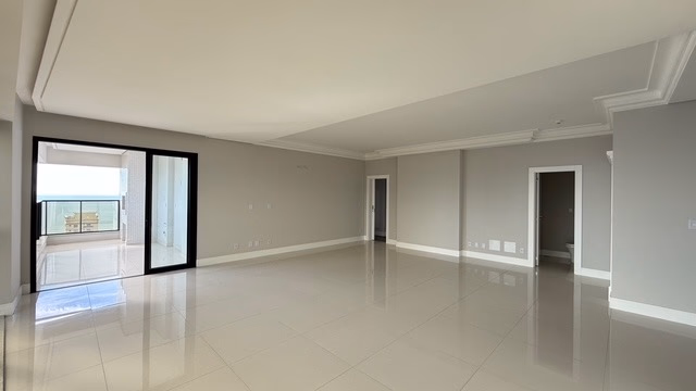 Apartamento 4 suítes em Meia Praia — Meia Praia, Itapema