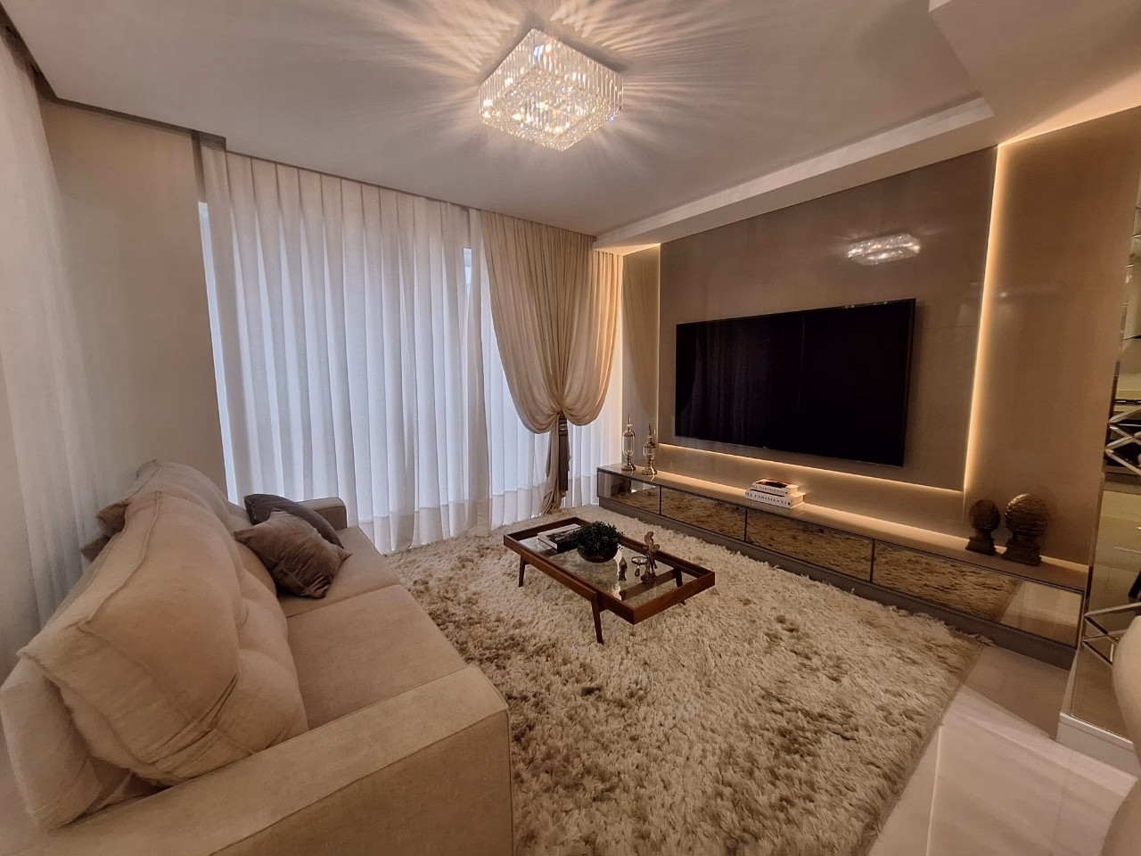 Apartamento 3 suítes em Meia Praia — Meia Praia, Itapema