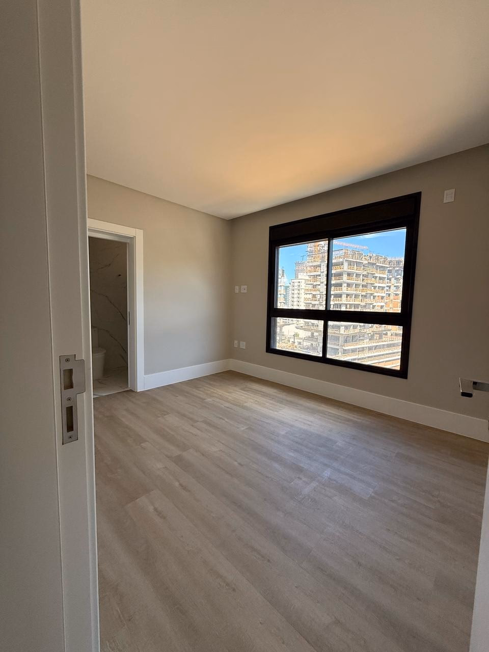 Apartamento 3 suítes em Centro — Centro, Itapema