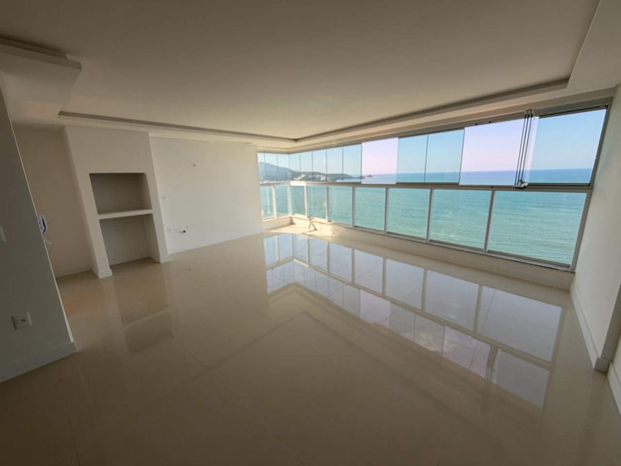 Apartamento 4 suítes em Centro — Centro, Itapema