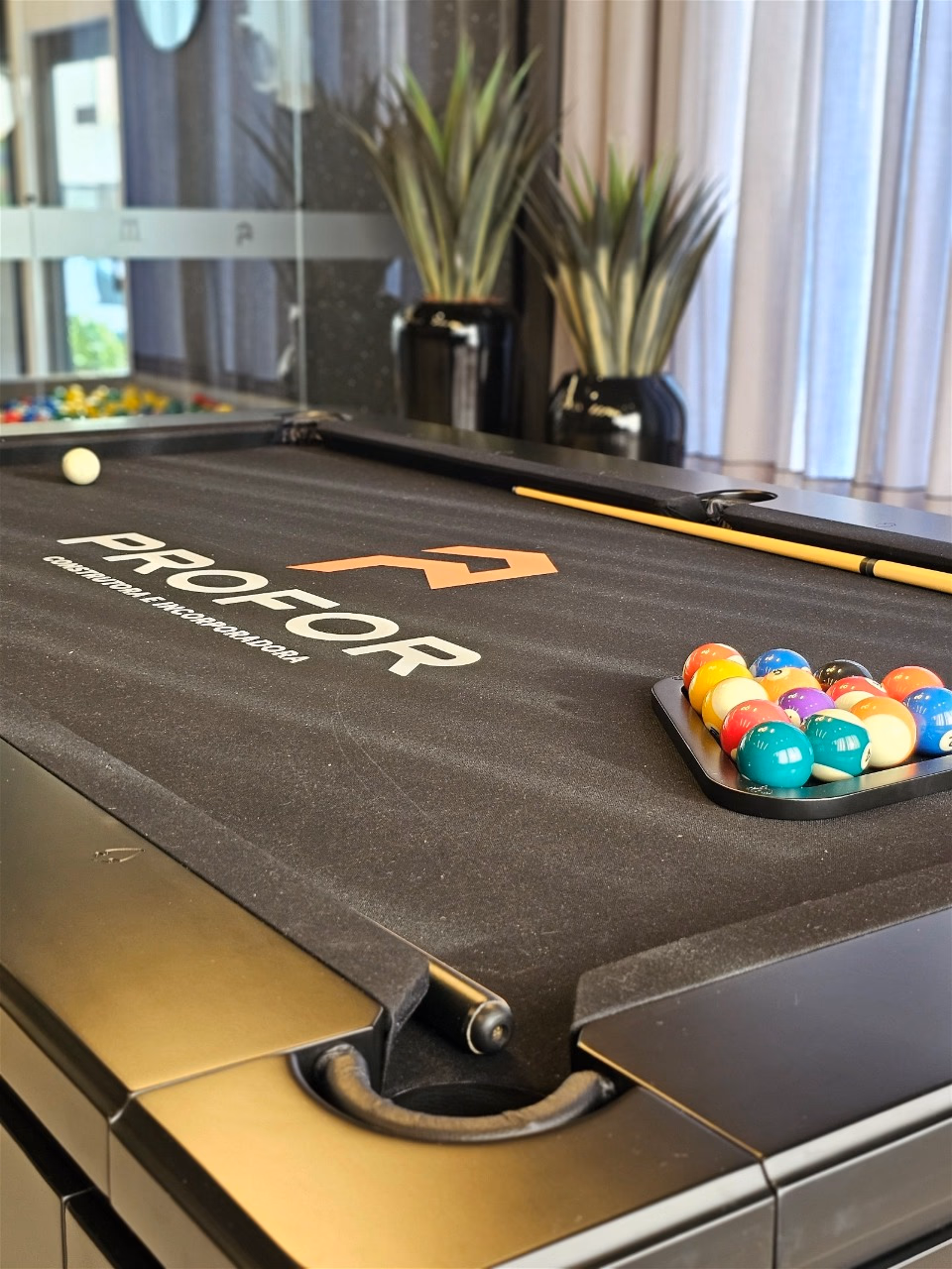 Residencial Brooklyn Tower - Rua 236, Bairro Meia Praia, Itapema - SC (21)