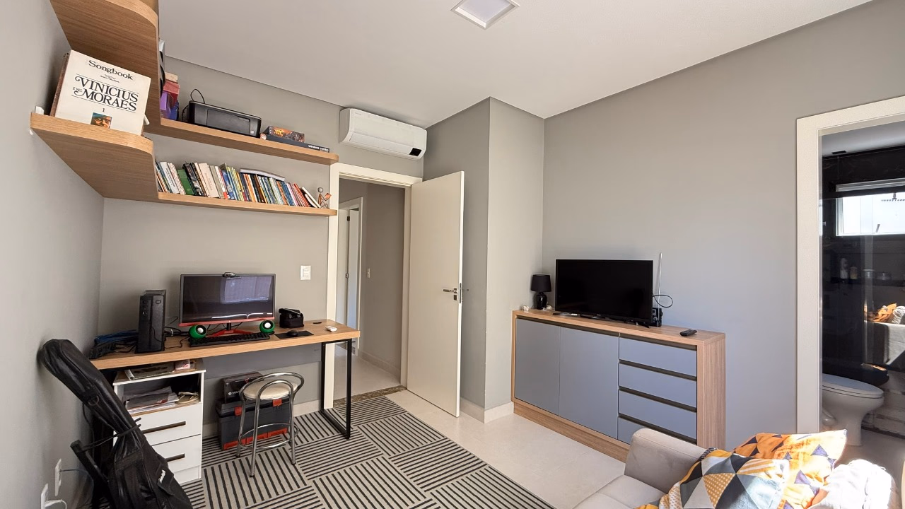 Apartamento 3 suítes em Meia Praia — Meia Praia, Itapema