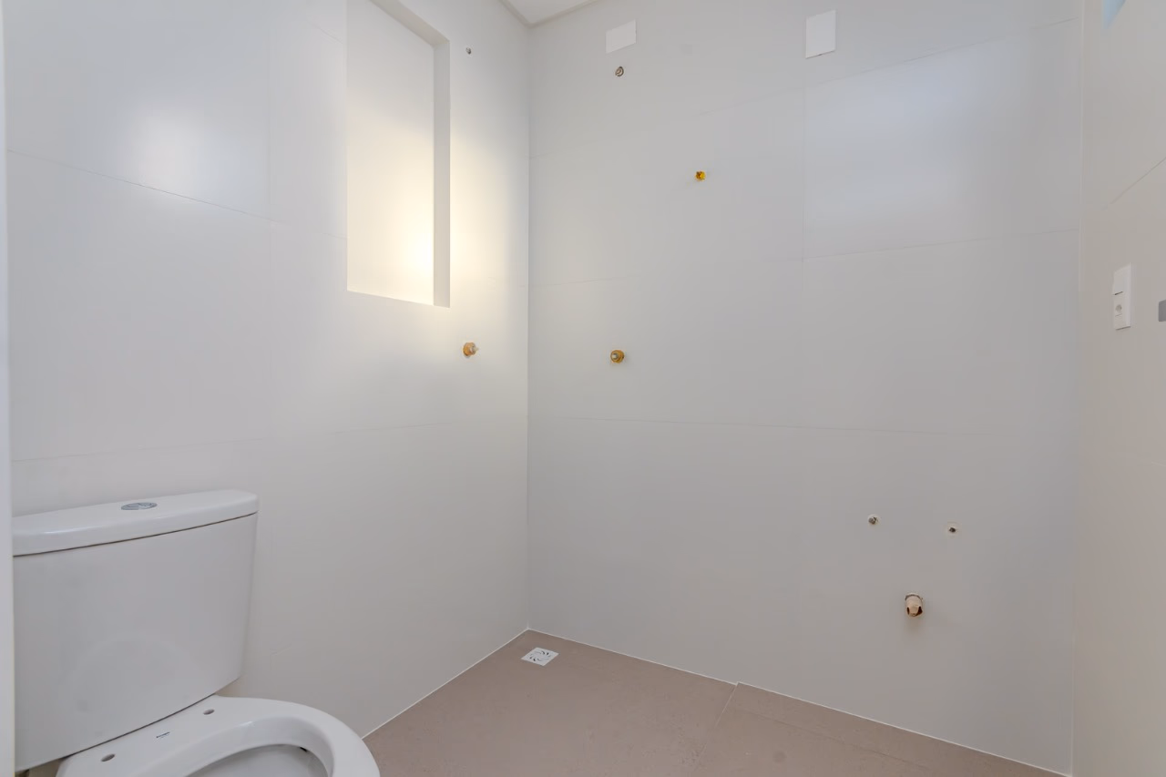 Apartamento 3 suítes em Meia Praia — Meia Praia, Itapema
