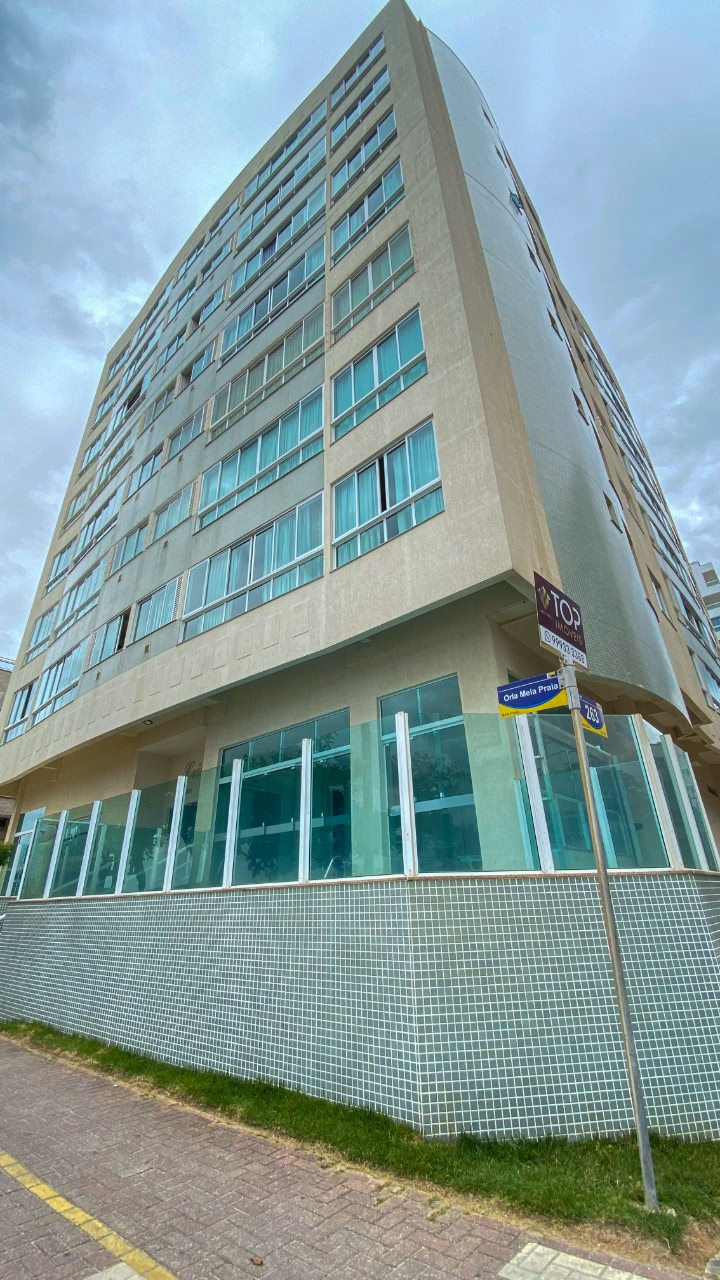 Cristal Palace Residence — Meia Praia