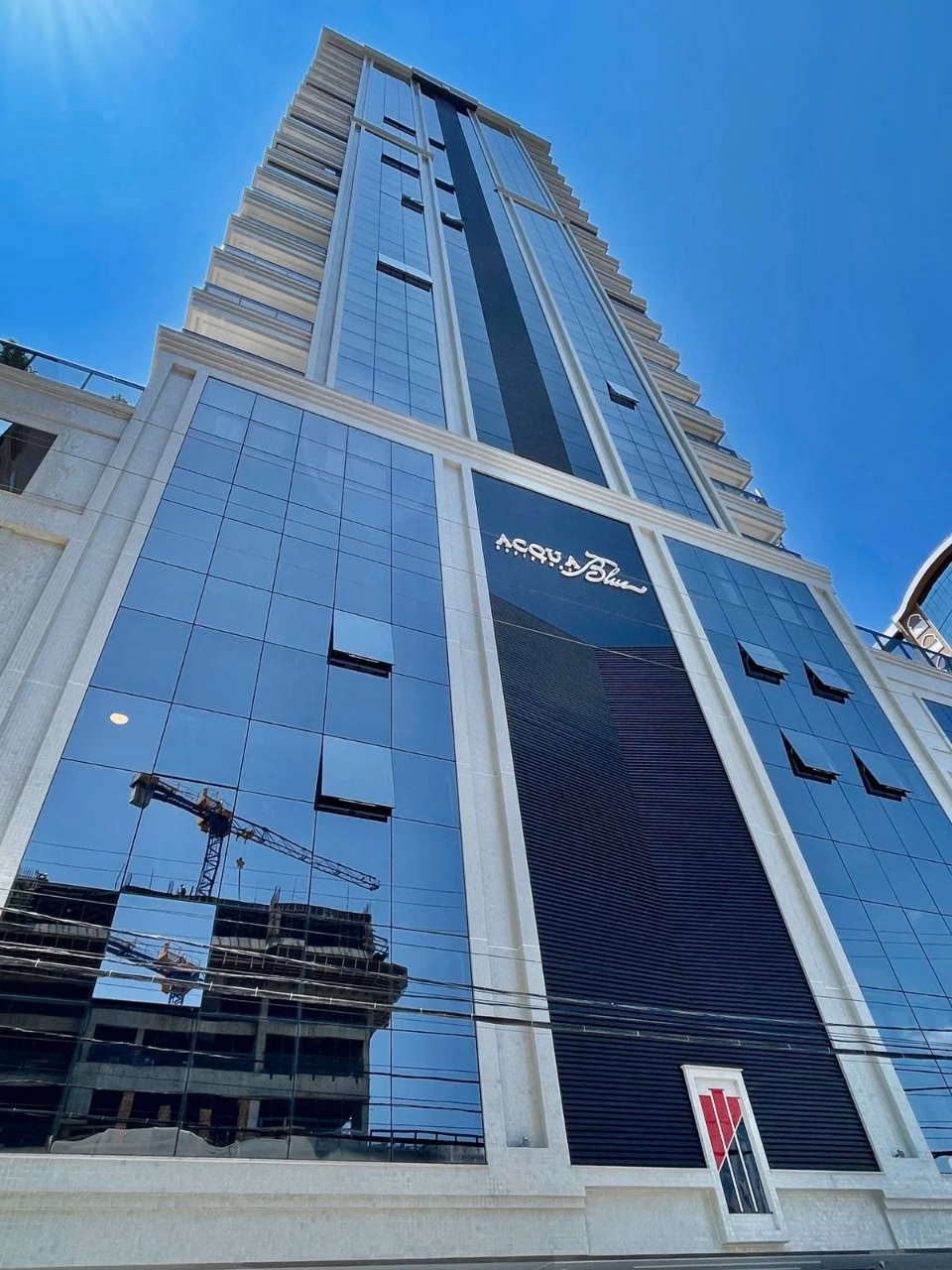 Acqua Blue Residence — Meia Praia