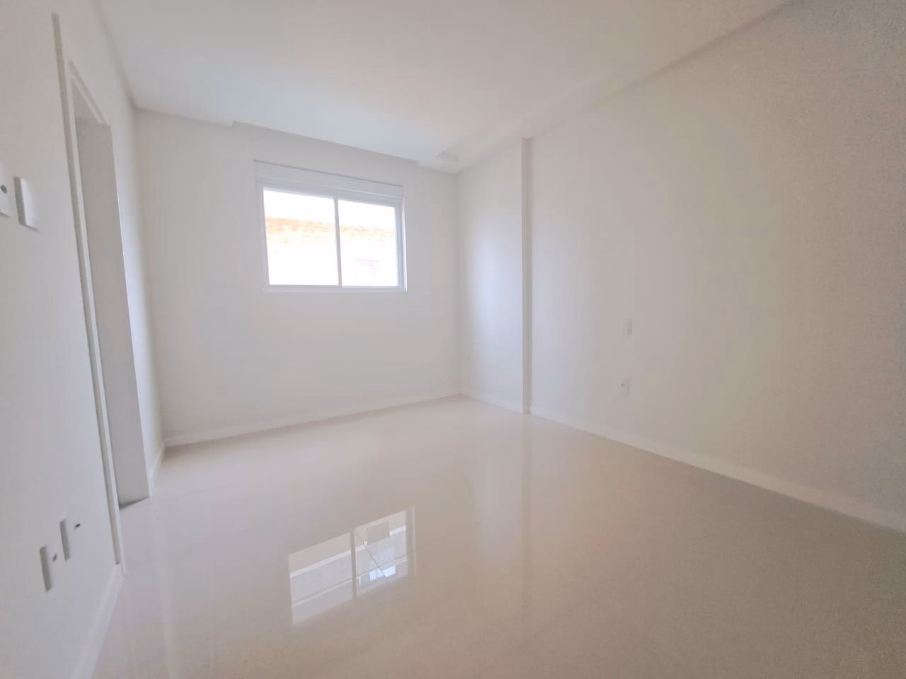 Apartamento 3 suítes em Meia Praia — Meia Praia, Itapema