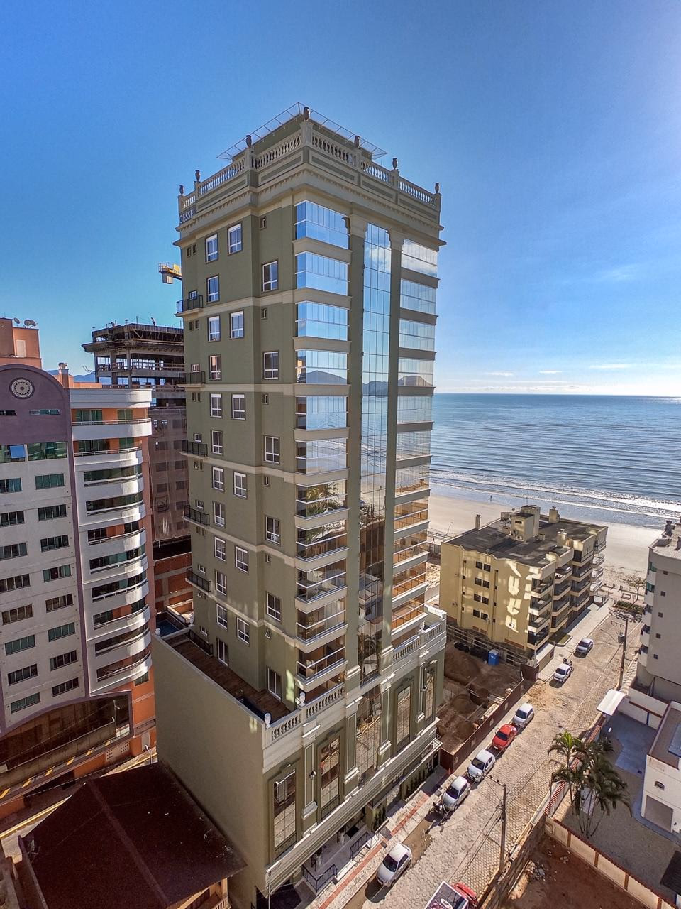 Marie Antoinette Residencial — Meia Praia