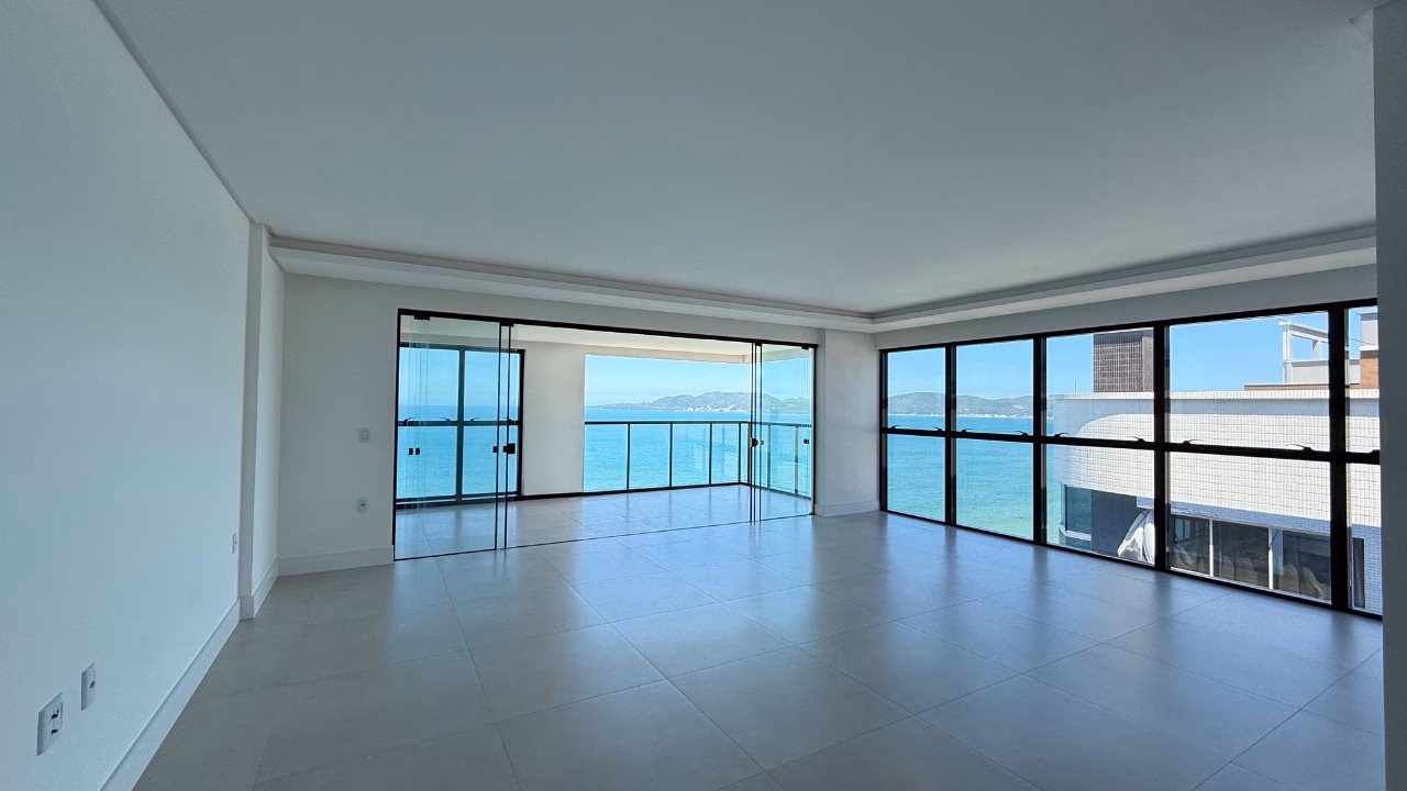 Apartamento 4 suítes em Meia Praia — Meia Praia, Itapema