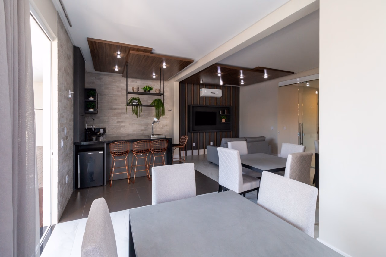 Apartamento 4 suítes em Meia Praia — Meia Praia, Itapema