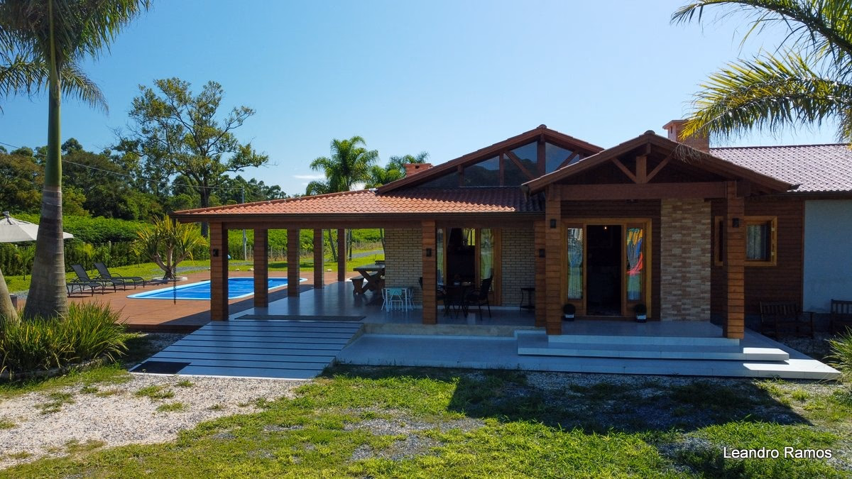Imóvel 3 suítes em Ribanceira do Sul — Ribanceira do Sul, São João Batista