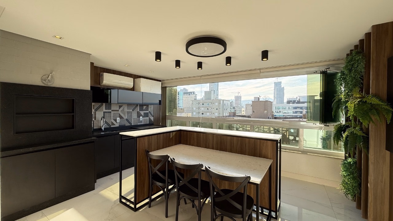Apartamento 4 suítes em Meia Praia — Meia Praia, Itapema