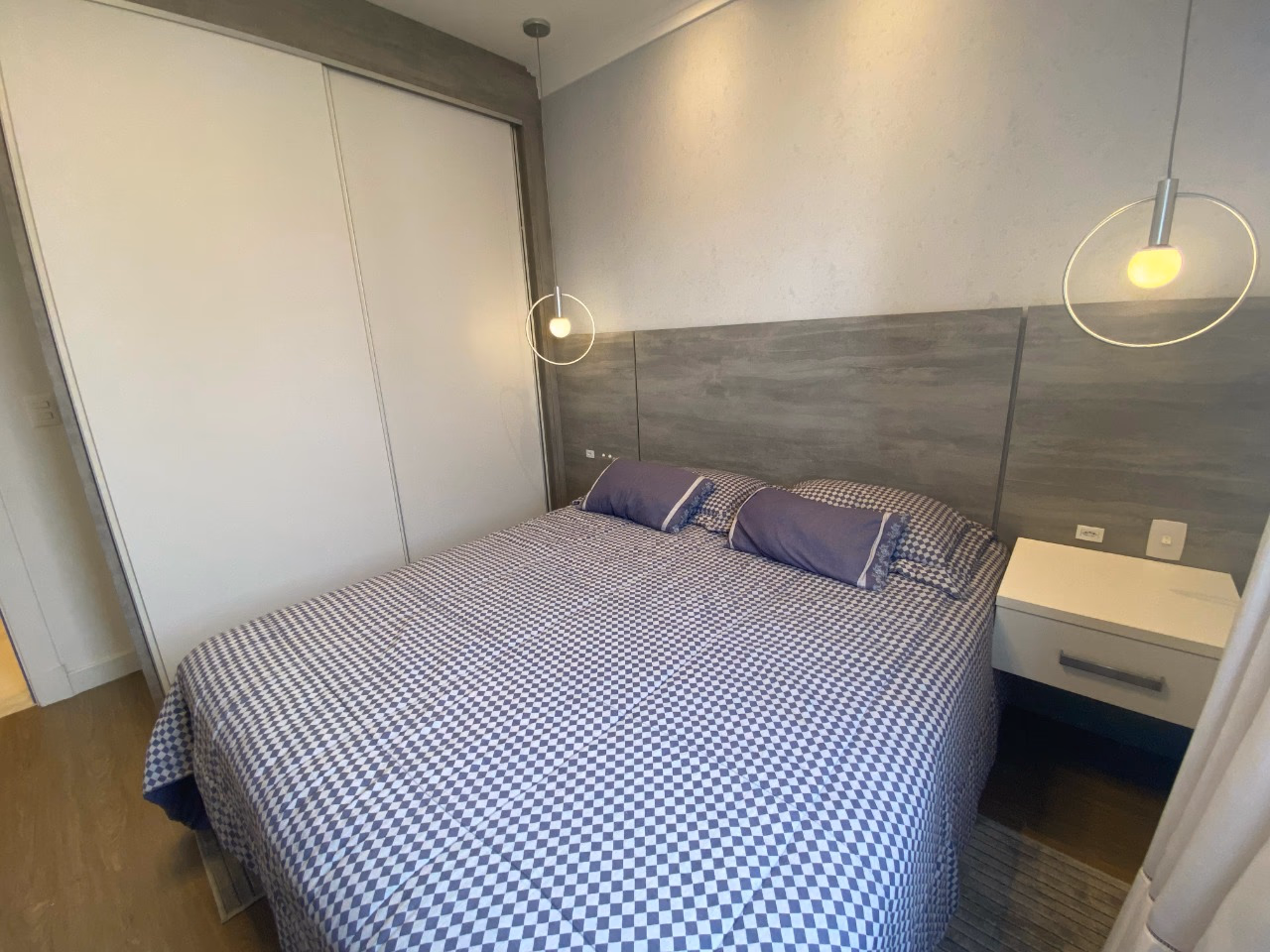 Cobertura 4 suítes em Meia Praia — Meia Praia, Itapema