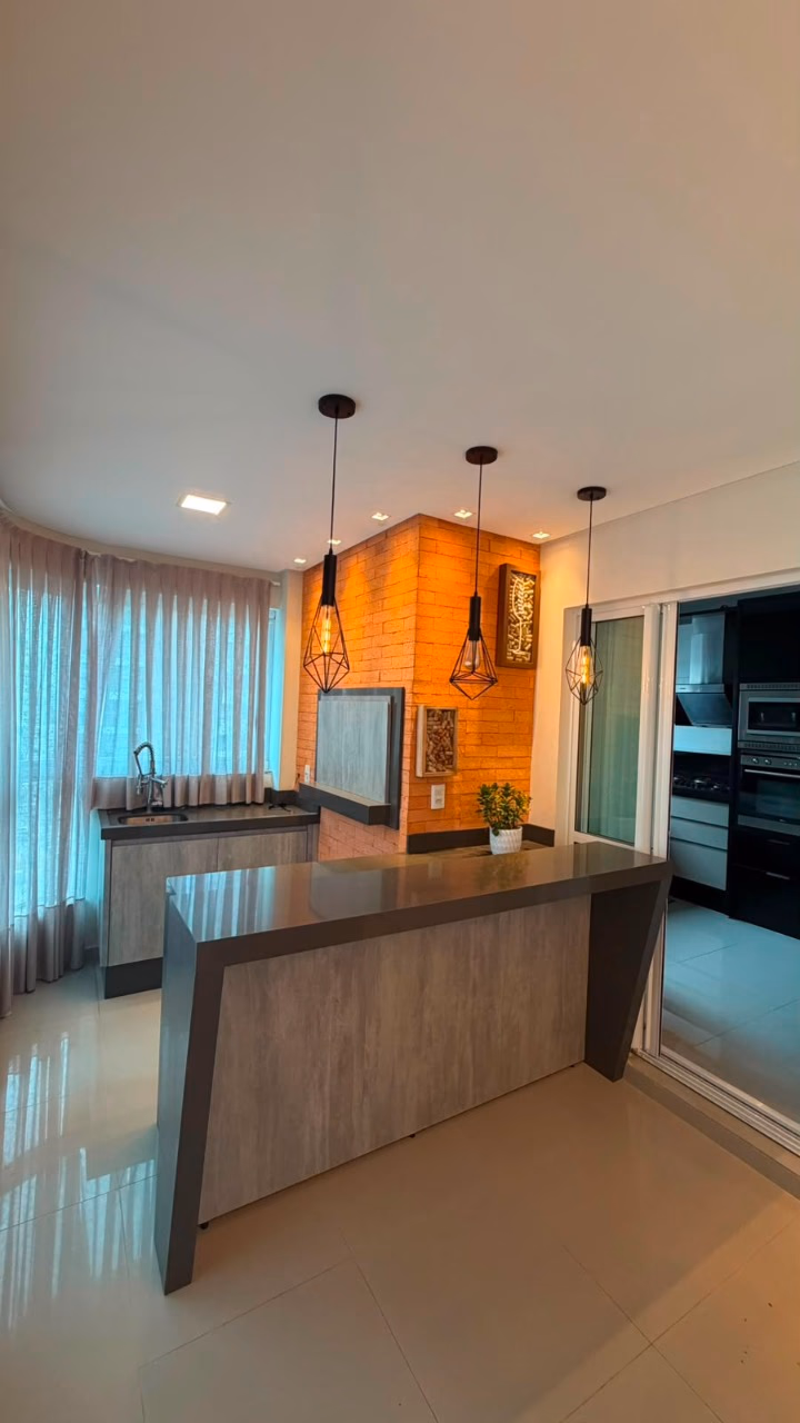Apartamento 4 suítes em Meia Praia — Meia Praia, Itapema