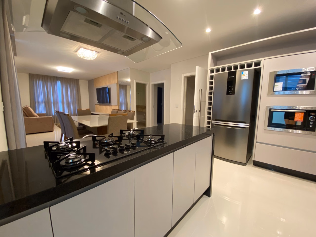 Apartamento 3 suítes em Meia Praia — Meia Praia, Itapema