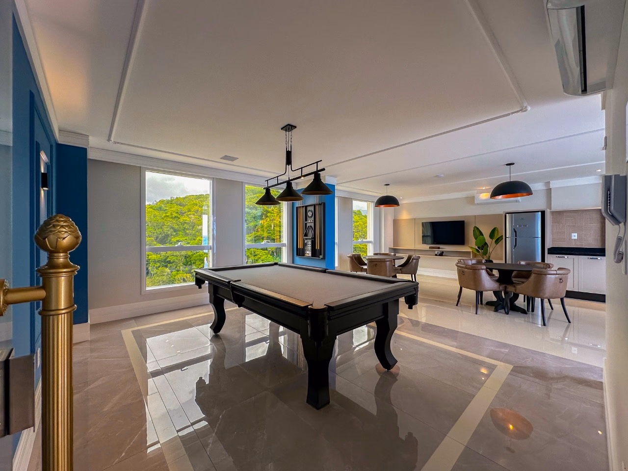 Apartamento 3 suítes em Meia Praia — Meia Praia, Itapema