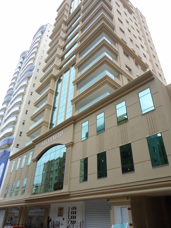 Via Veneto Residencial — Meia Praia