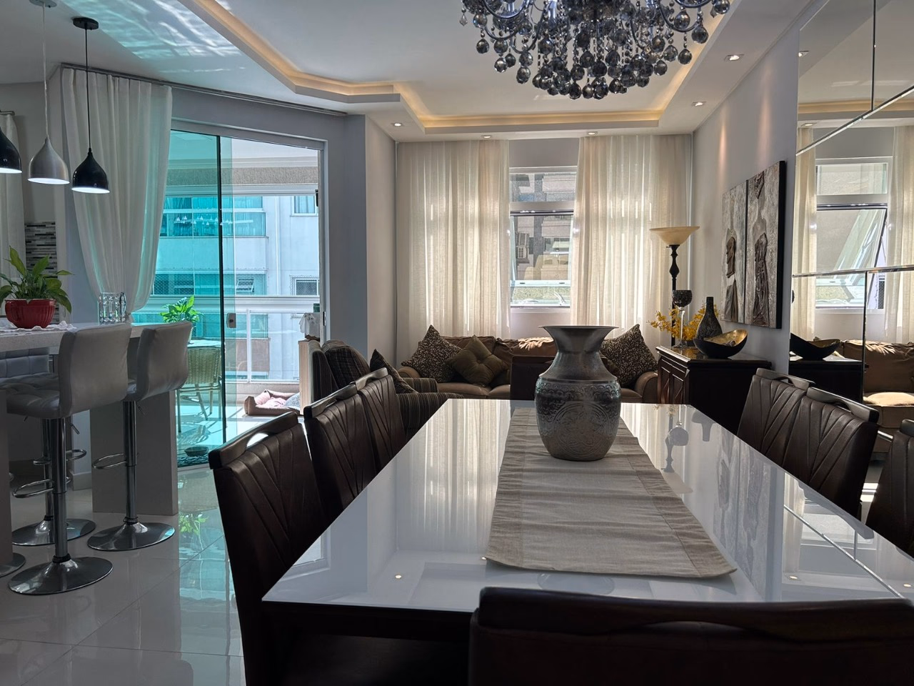 Apartamento 3 suítes em Meia Praia — Meia Praia, Itapema