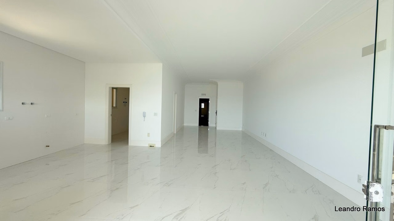 Apartamento 4 suítes em Meia Praia — Meia Praia, Itapema