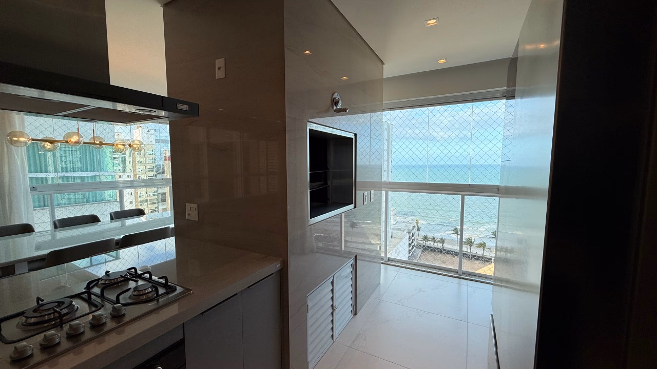 Apartamento 3 suítes em Meia Praia — Meia Praia, Itapema