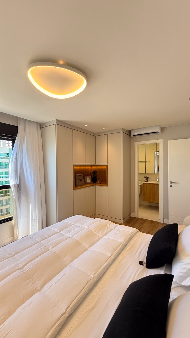 Apartamento 3 suítes em Meia Praia — Meia Praia, Itapema