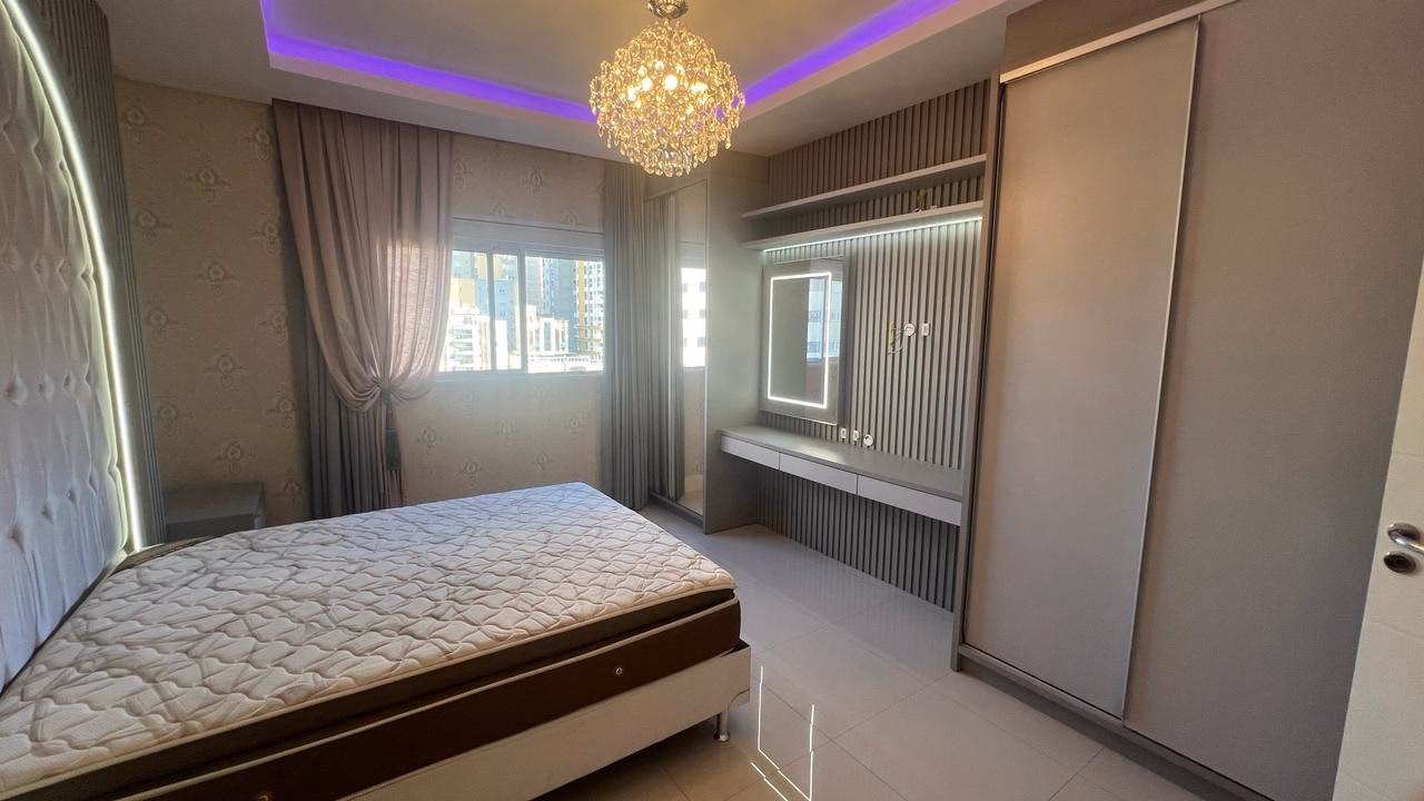 Apartamento 4 suítes em Meia Praia — Meia Praia, Itapema